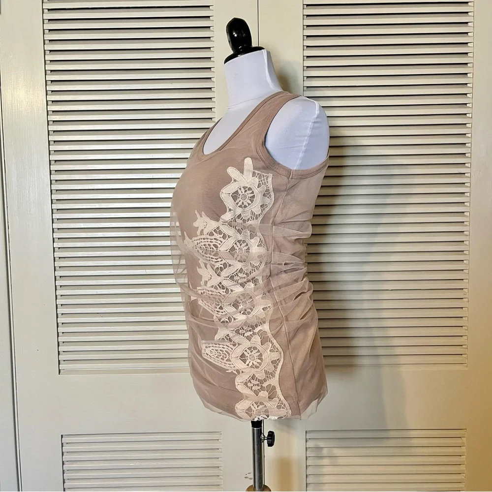 Sundance Mesh Appliqué Ruche Top - Picture 2 of 6